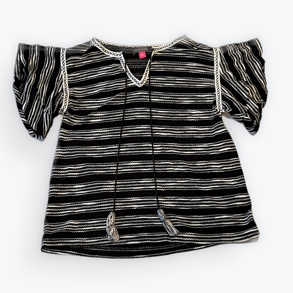 Vince Camuto Black and White Embroidered V-Neck Ruffled Short  Sleeve Top